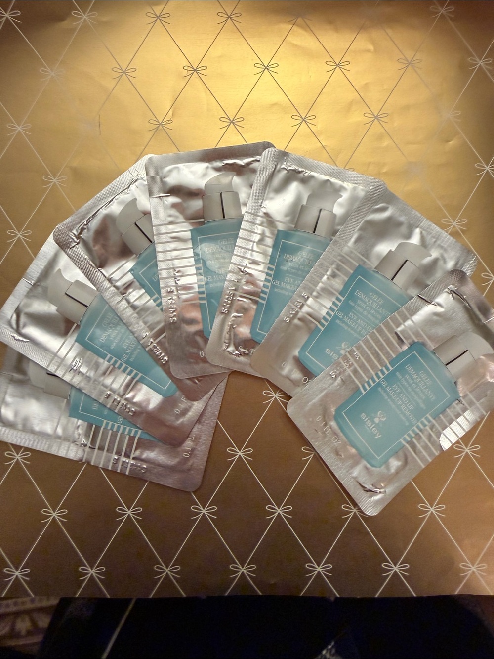 Sisley Paris Eye & Lip Gel Make-Up Remover set of 7